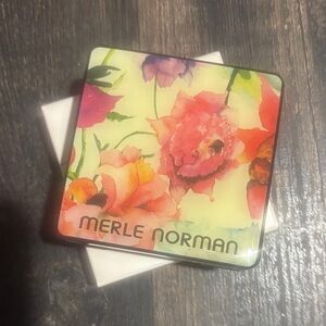 3for20❤️ Merle Norman Vibrant Floral Compact